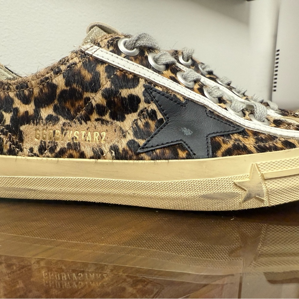 Golden Goose Leopard Print Low-Top Sneakers with Black Star - Picture 11 of 11